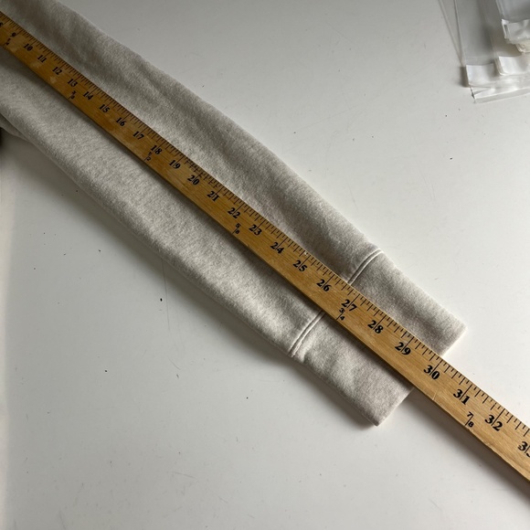 Under Armour Cowl Neck Neutral Cream Diagonal Zip Double Pocket Sweater Large - Picture 8 of 9